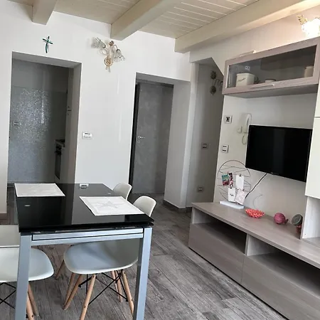 Mely's House شقة سينِغاليا